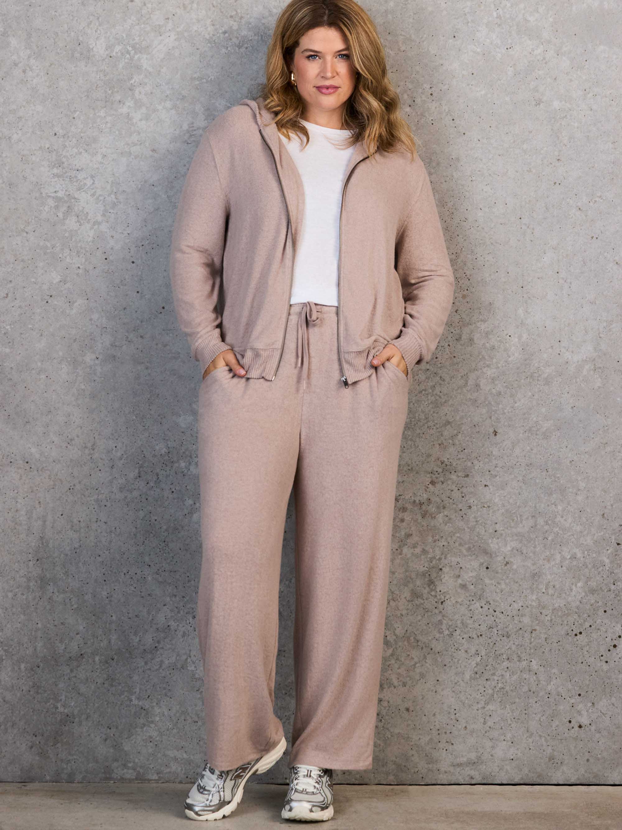 Oatmeal Supersoft Trouser - Image 4