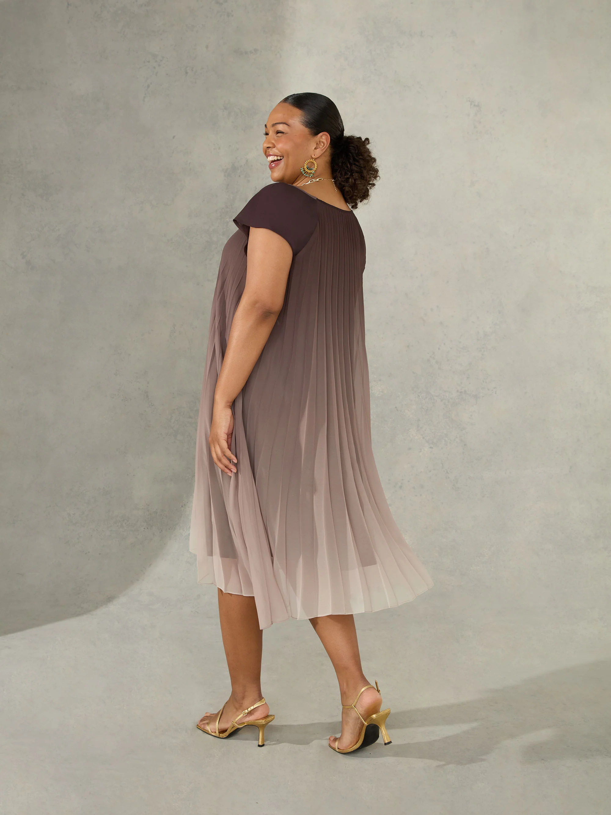 Ombre Pleated Dress - Image 5