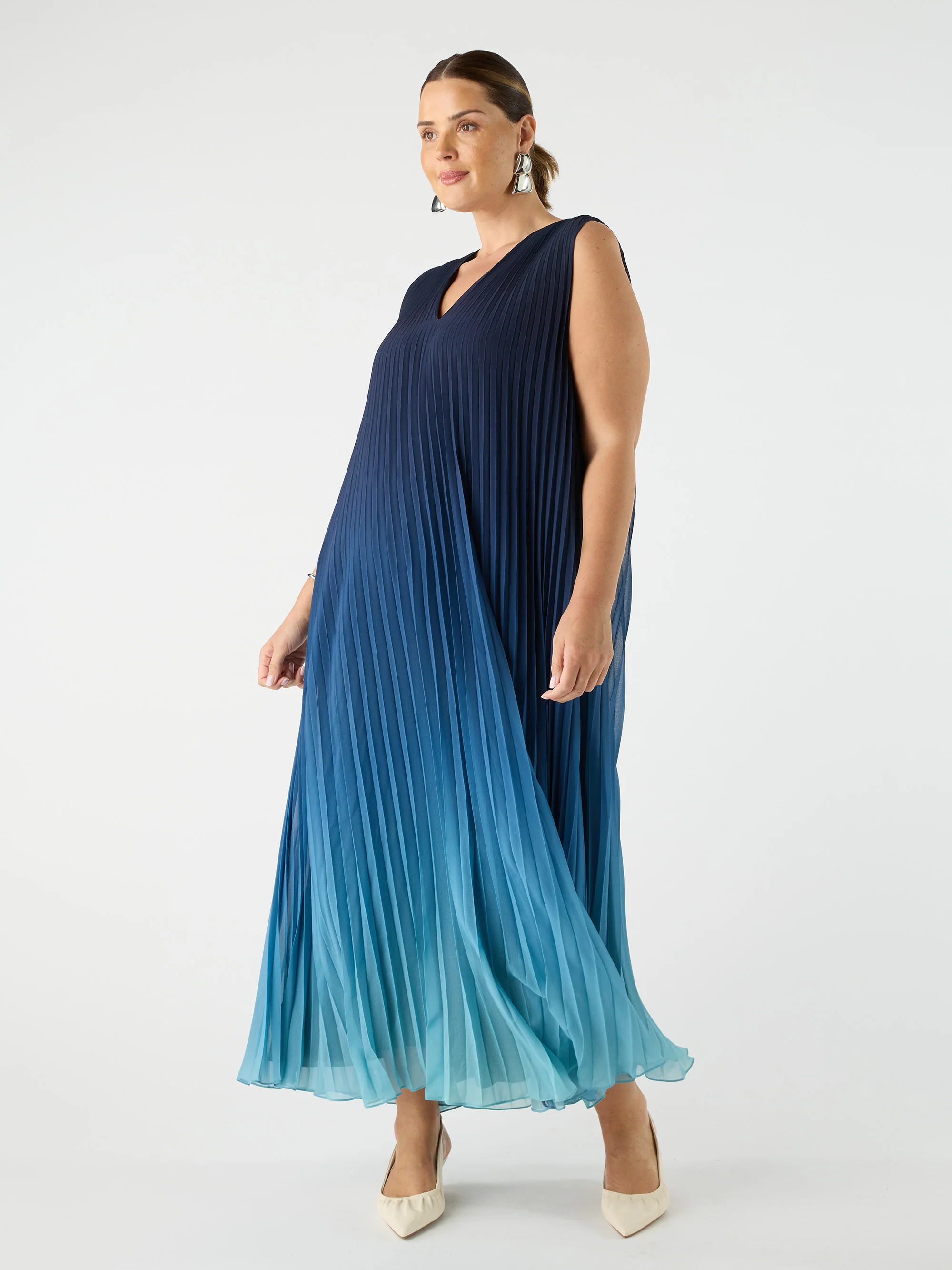Ombre Pleated V Neck Dress - Image 2
