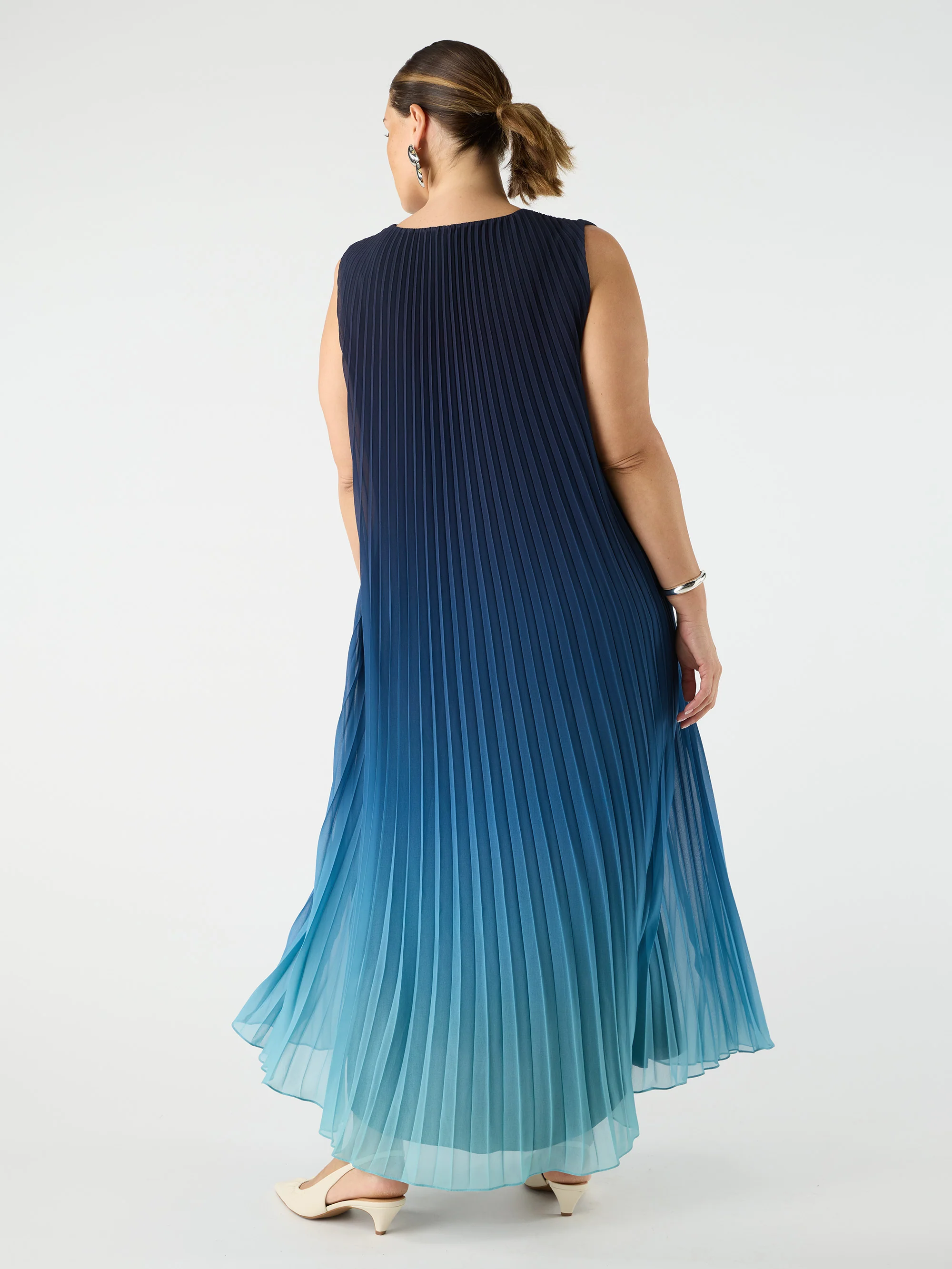 Ombre Pleated V Neck Dress - Image 4