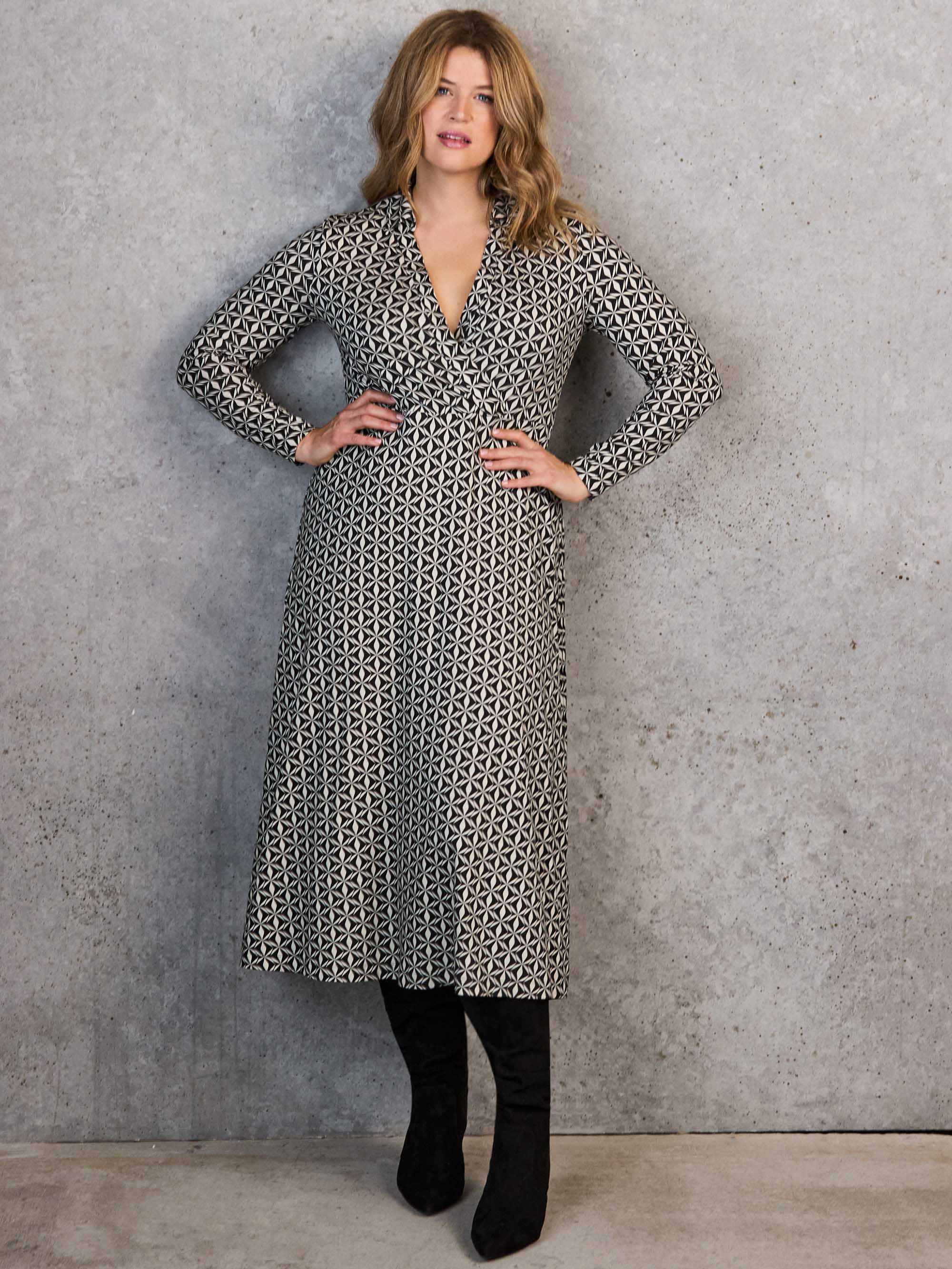 Petite Black Geo Print Collar Wrap Jersey Dress - Image 2