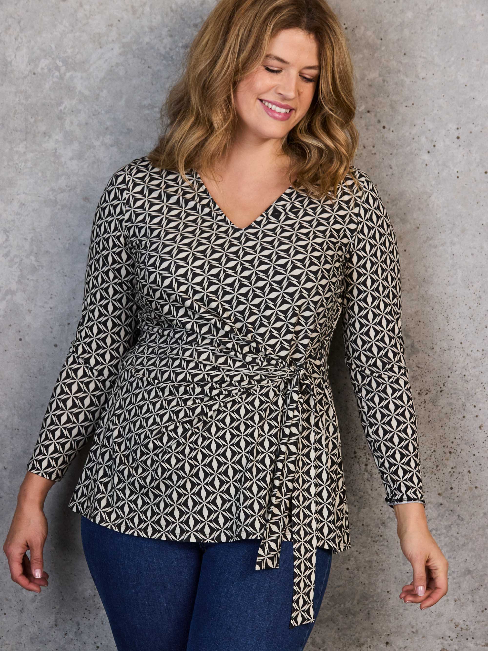 Black Geo Print V-Neck Side Tie Tunic - Image 4