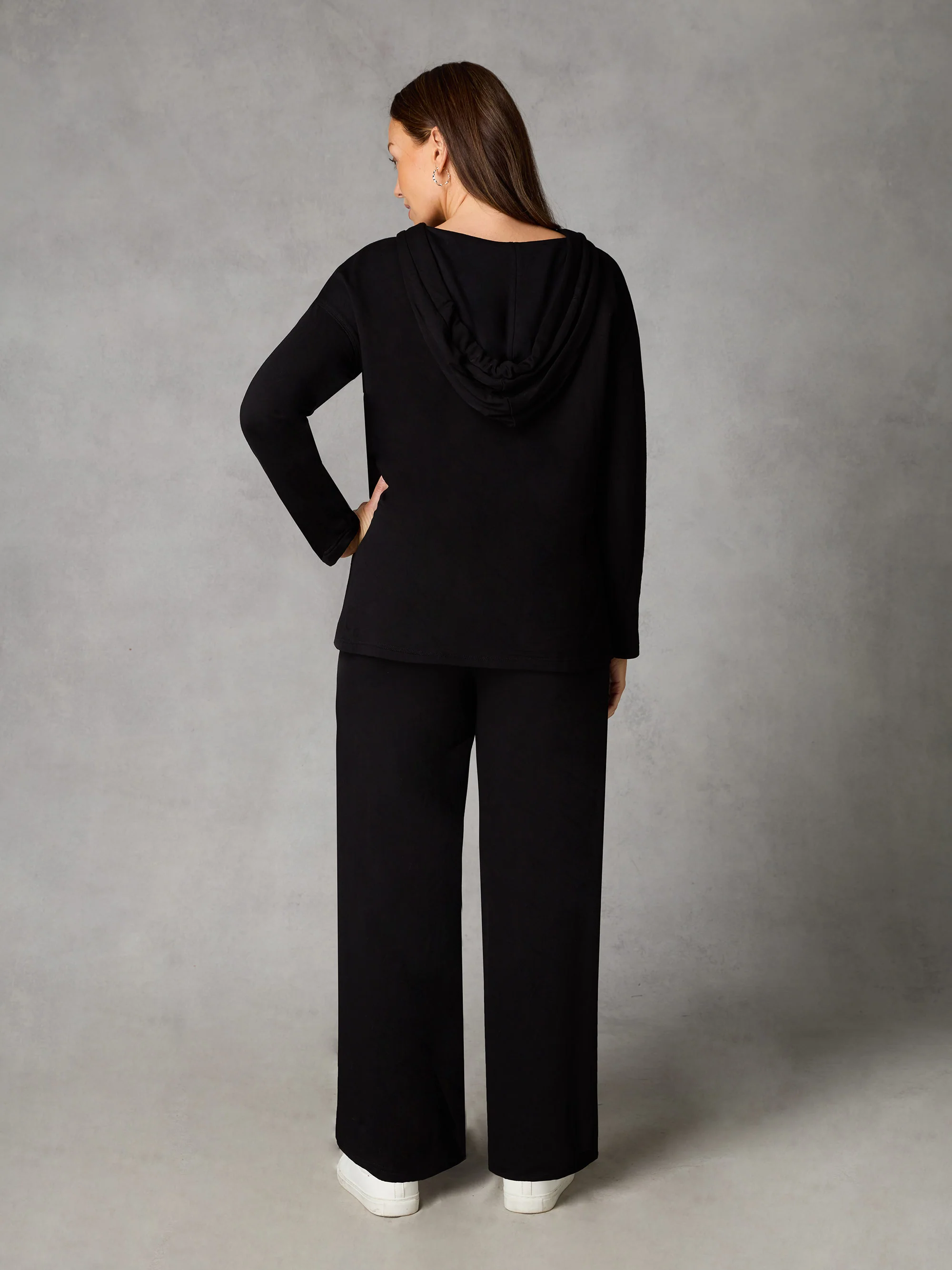 Petite Black Jersey Wide Leg Joggers - Image 3