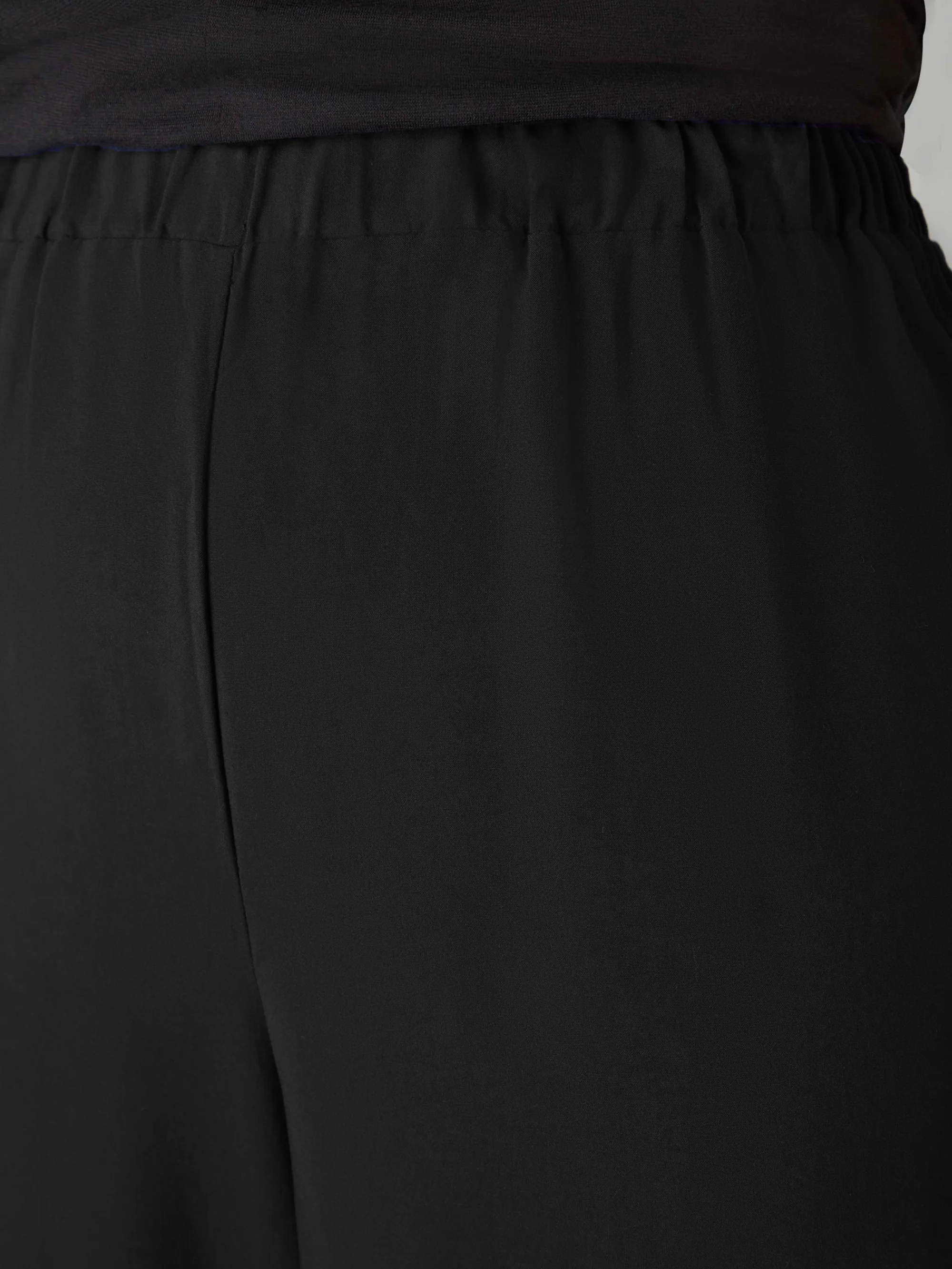 Petite Black Pull-On Cropped Trousers - Image 2