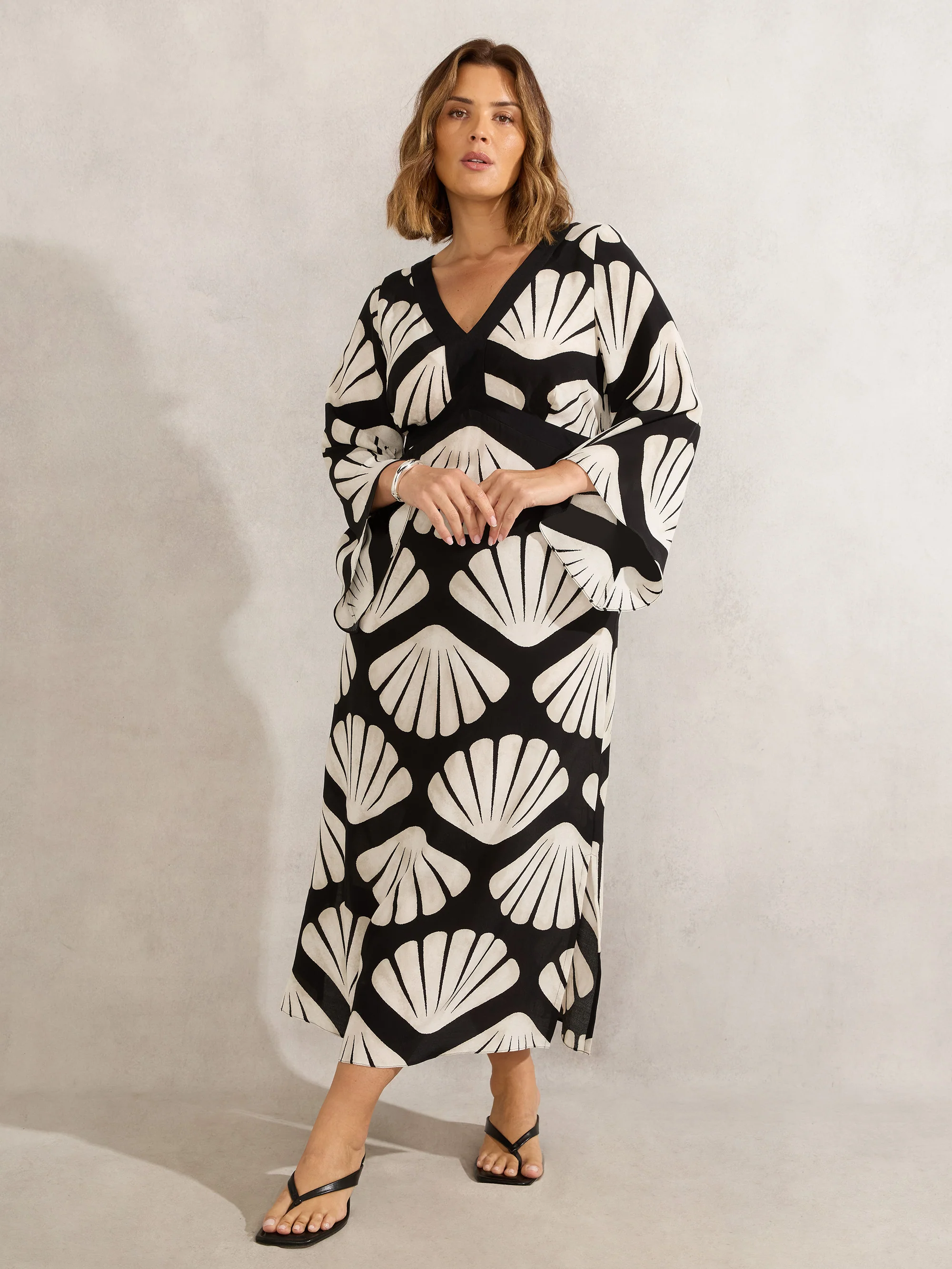 Petite Black Shell Print Flared Sleeve Midaxi Dress - Image 3