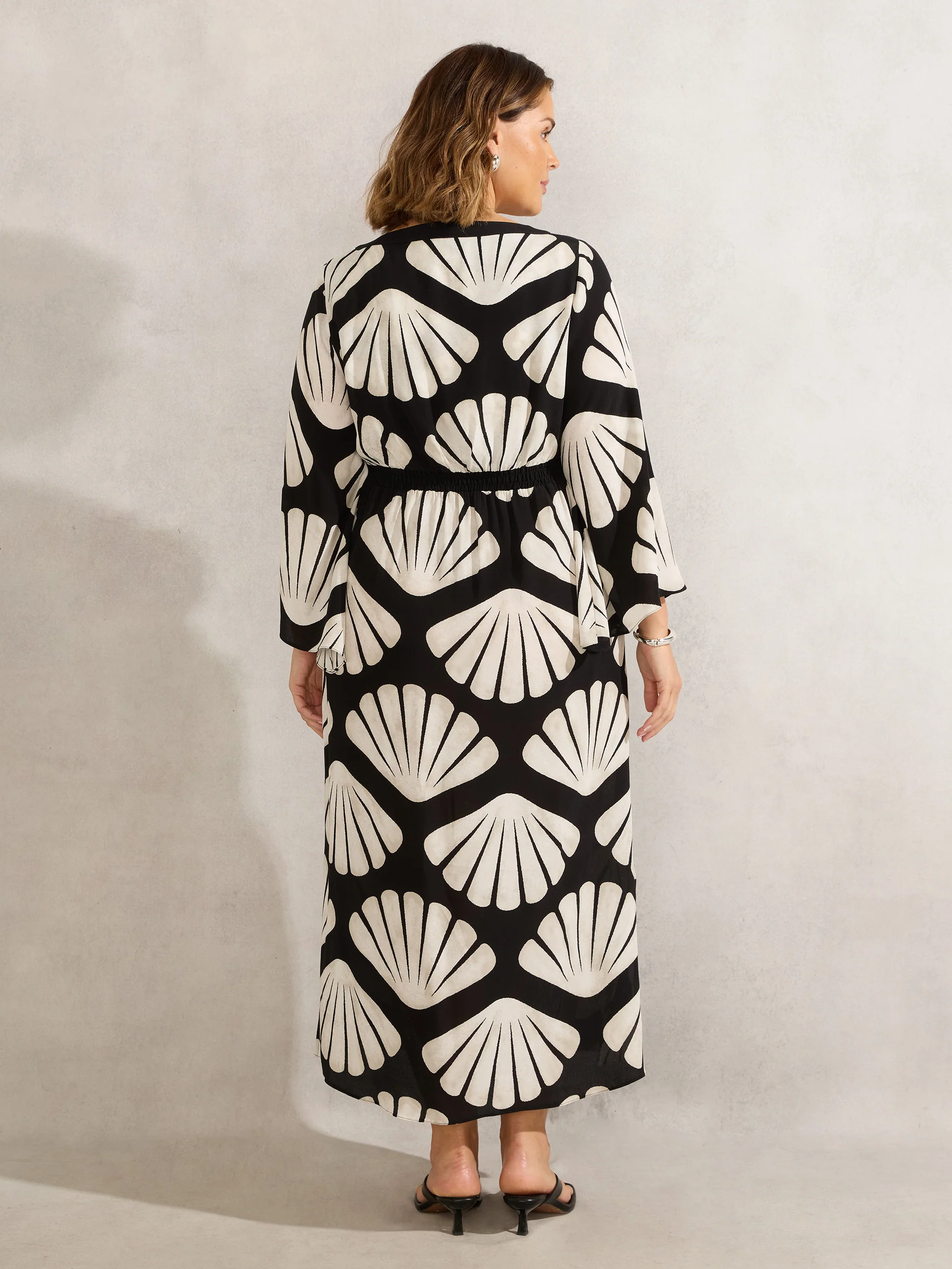 Petite Black Shell Print Flared Sleeve Midaxi Dress - Image 5