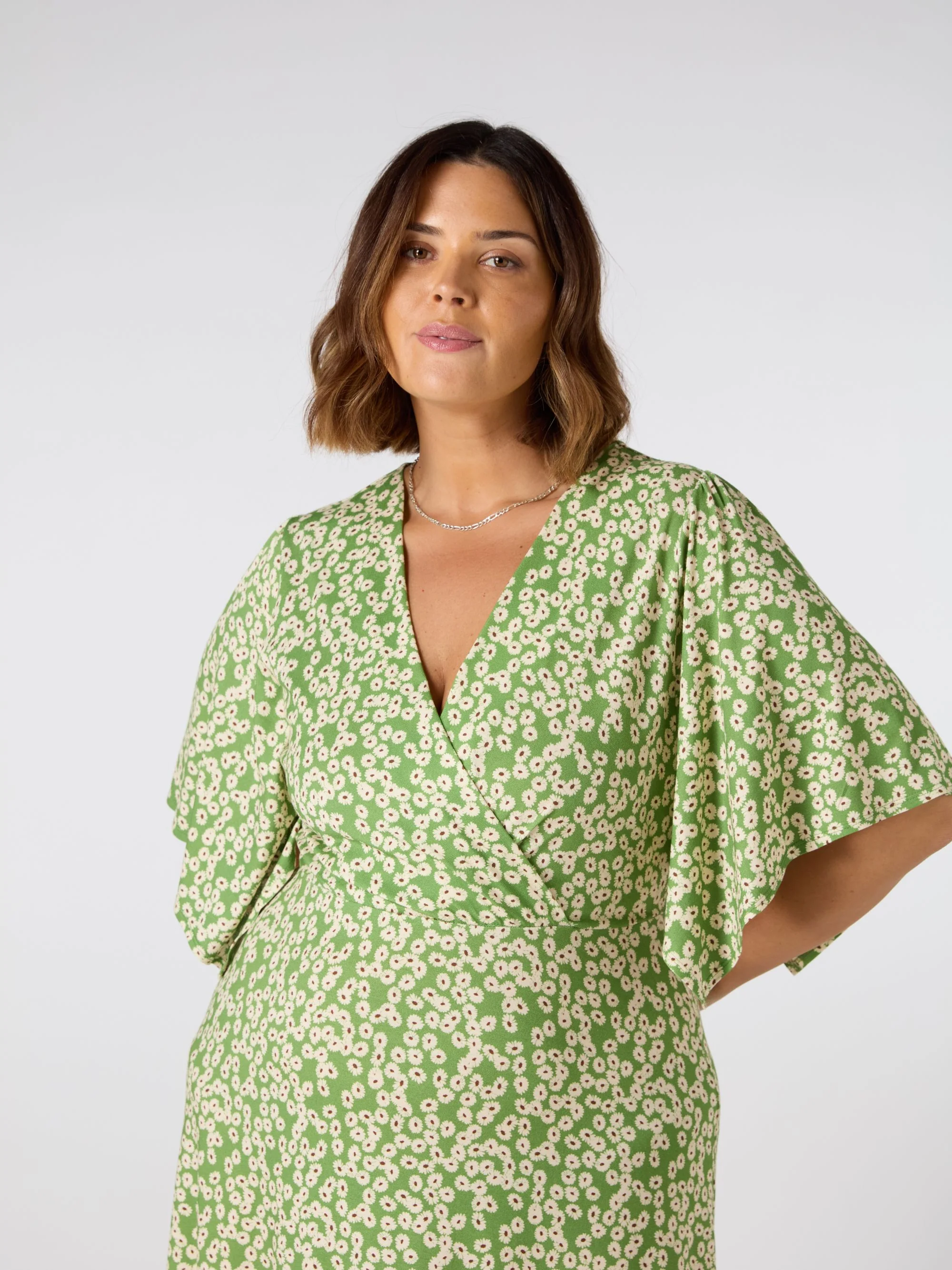 Petite Green Ditsy Jersey Angel Sleeve Wrap Dress - Image 3
