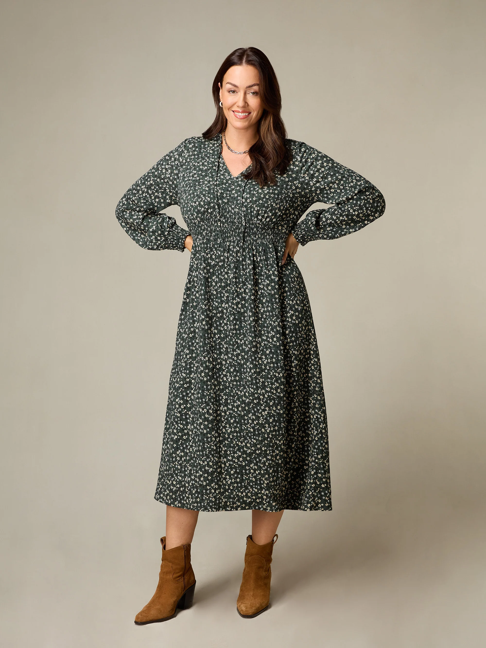 Petite Green Ditsy Jersey Shirred Waist Dress - Image 2