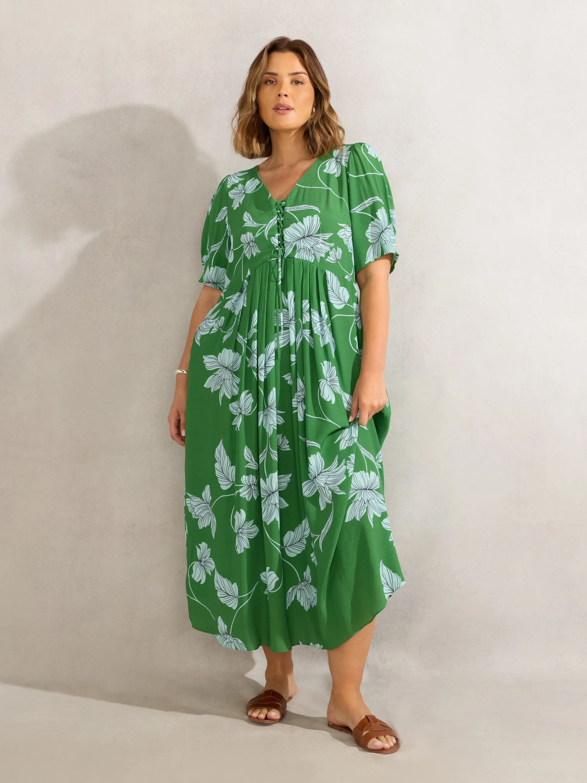 Petite Green Floral Print Short Sleeve Lace Up Dress - Image 4