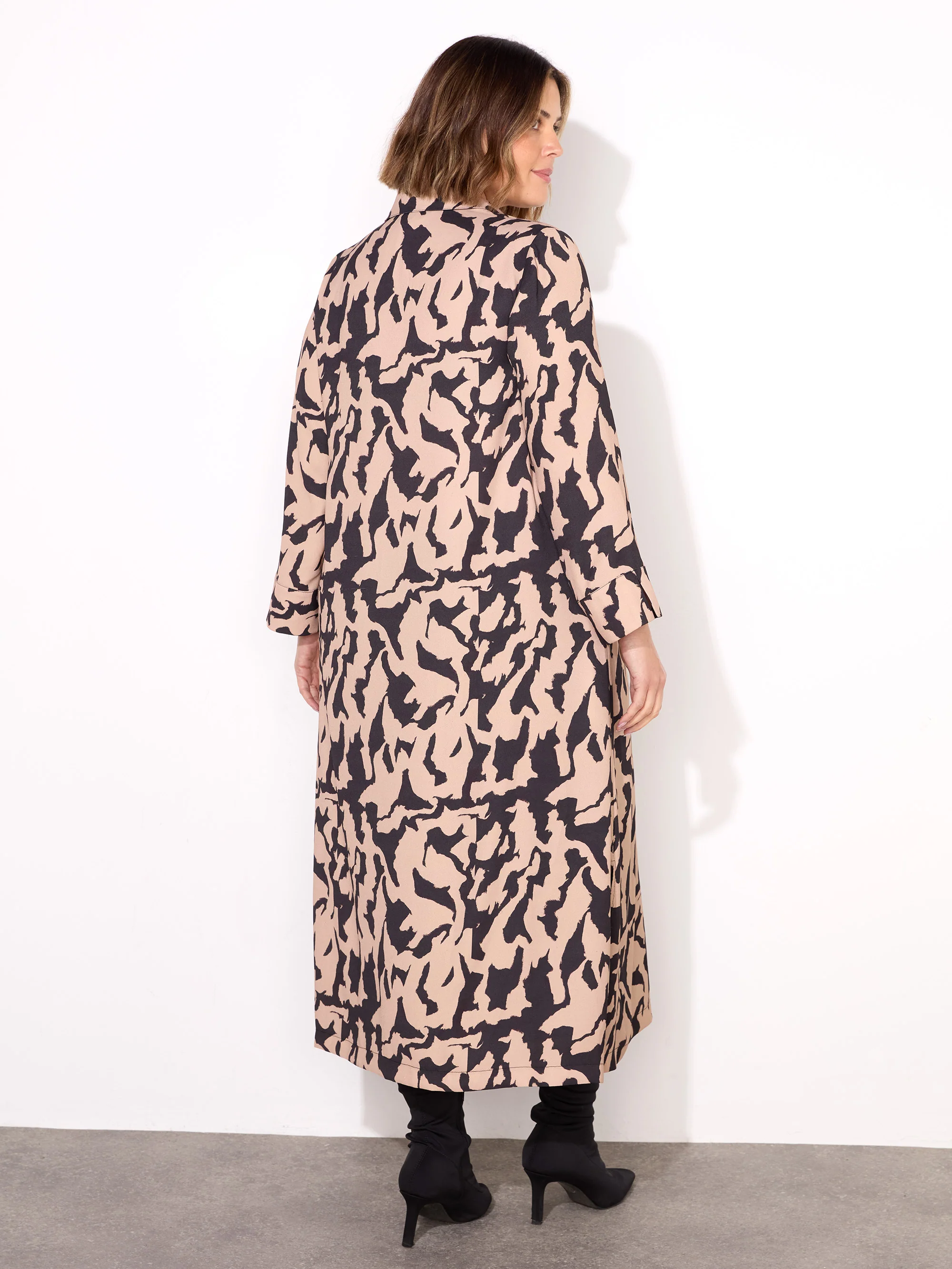 Mono Print Collared Midaxi Dress With Notch Sleeves - Image 4