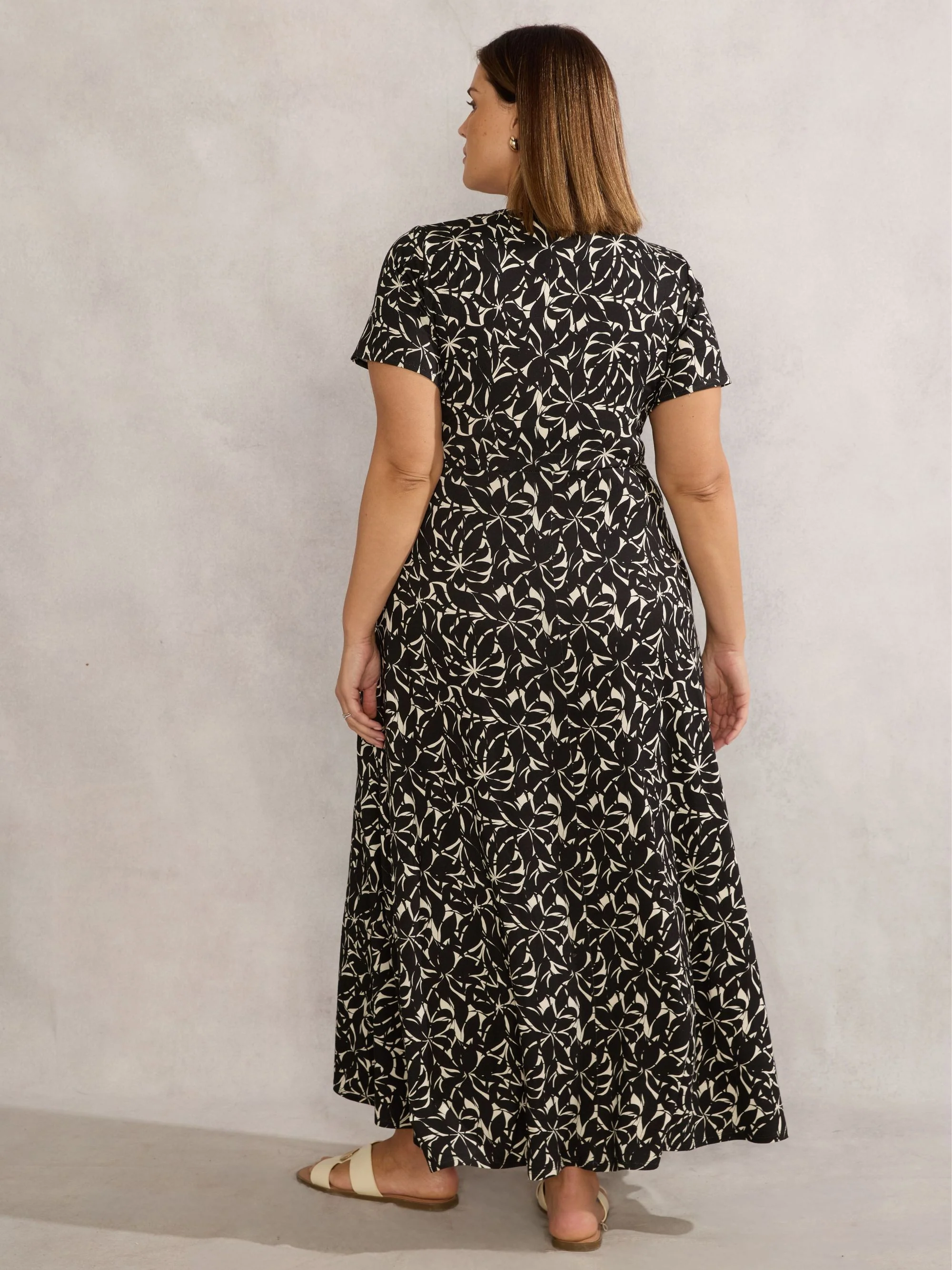 Petite Mono Print Short Sleeve Maxi Wrap Dress - Image 3