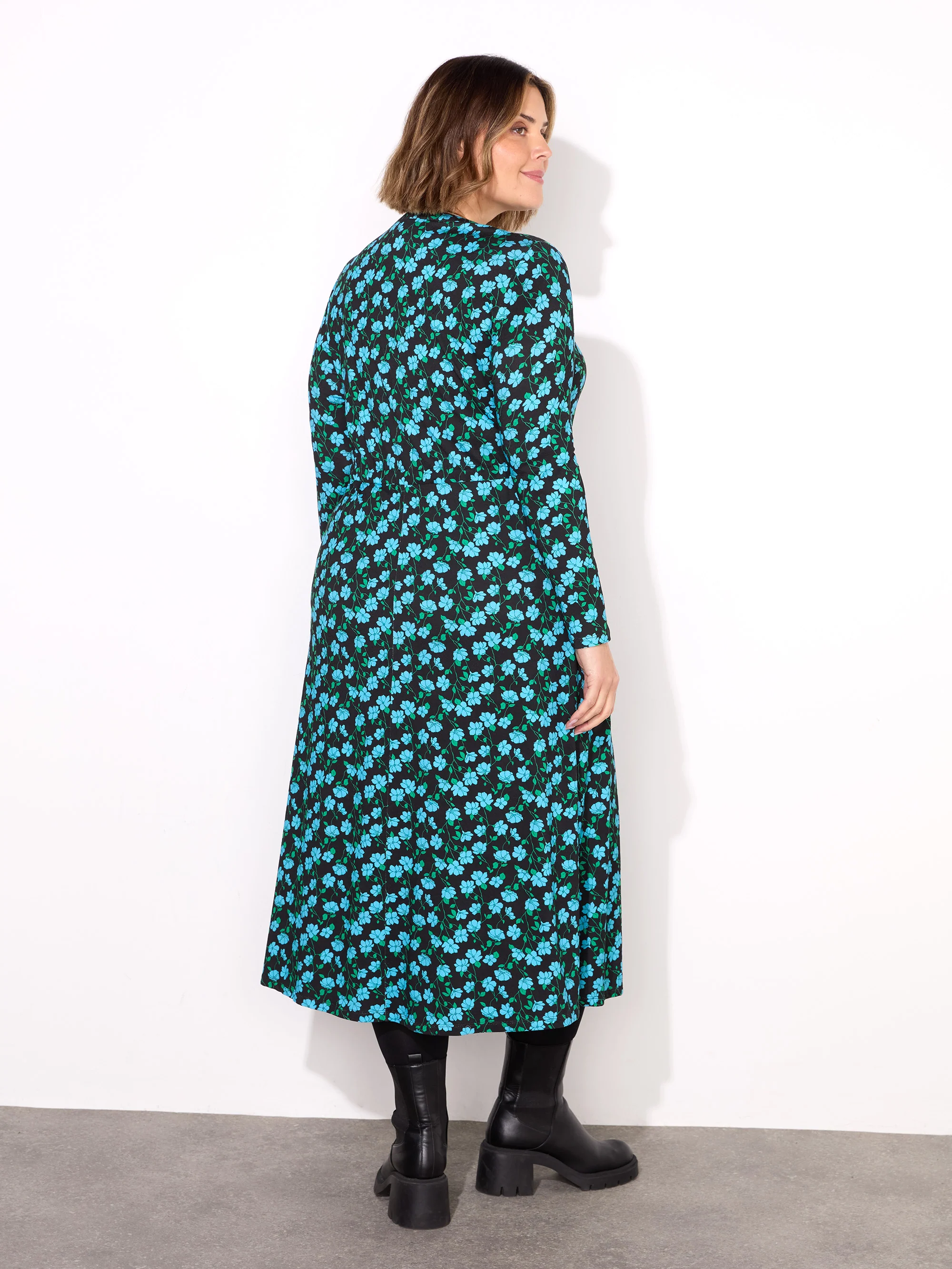 Petite Navy Blue Ditsy Tie Waist Midi Dress - Image 4
