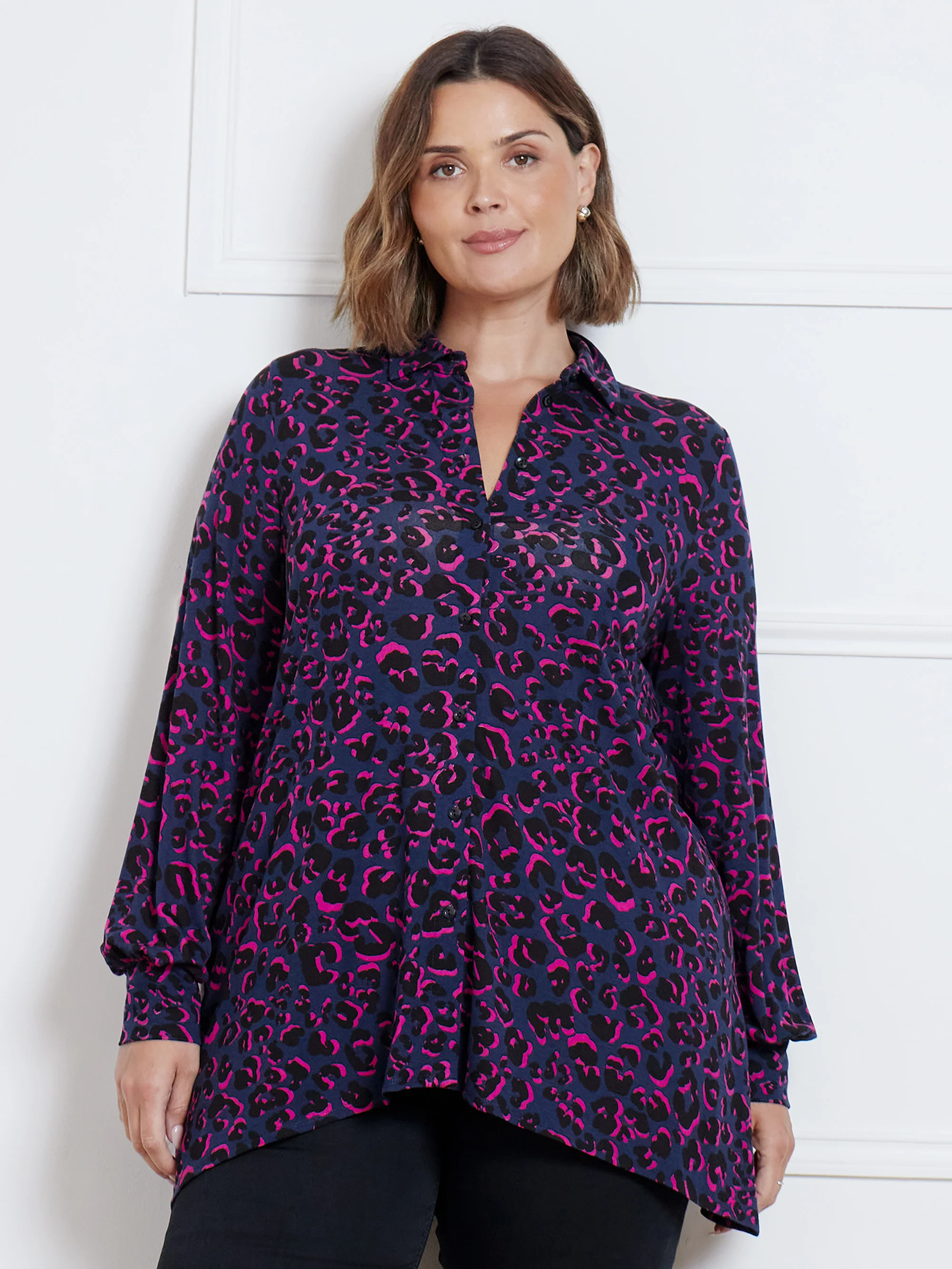 Bright Leopard Print Jersey Hanky Hem Shirt - Image 2
