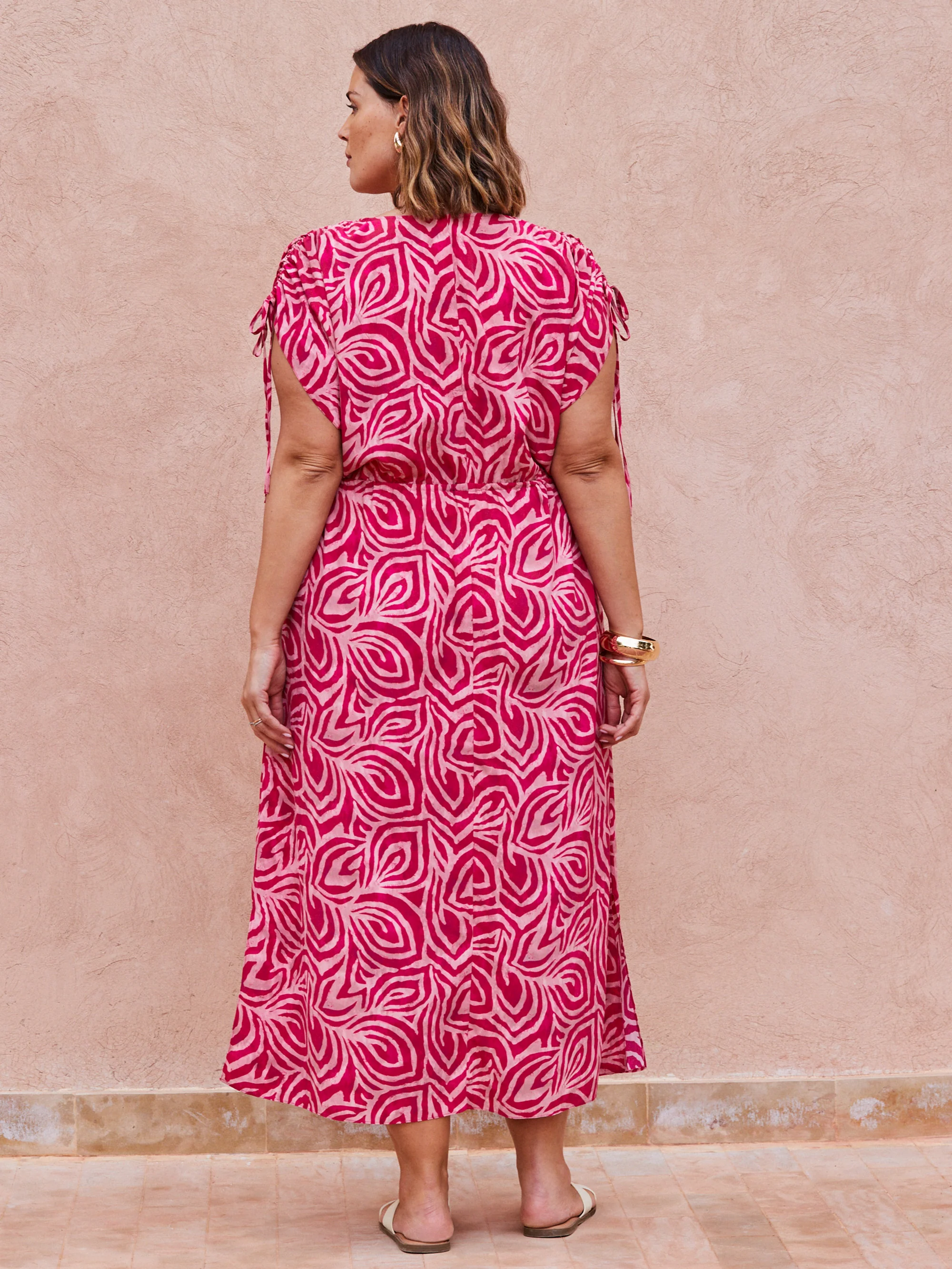 Petite Pink Print Gathered Sleeve Midi Dress - Image 4