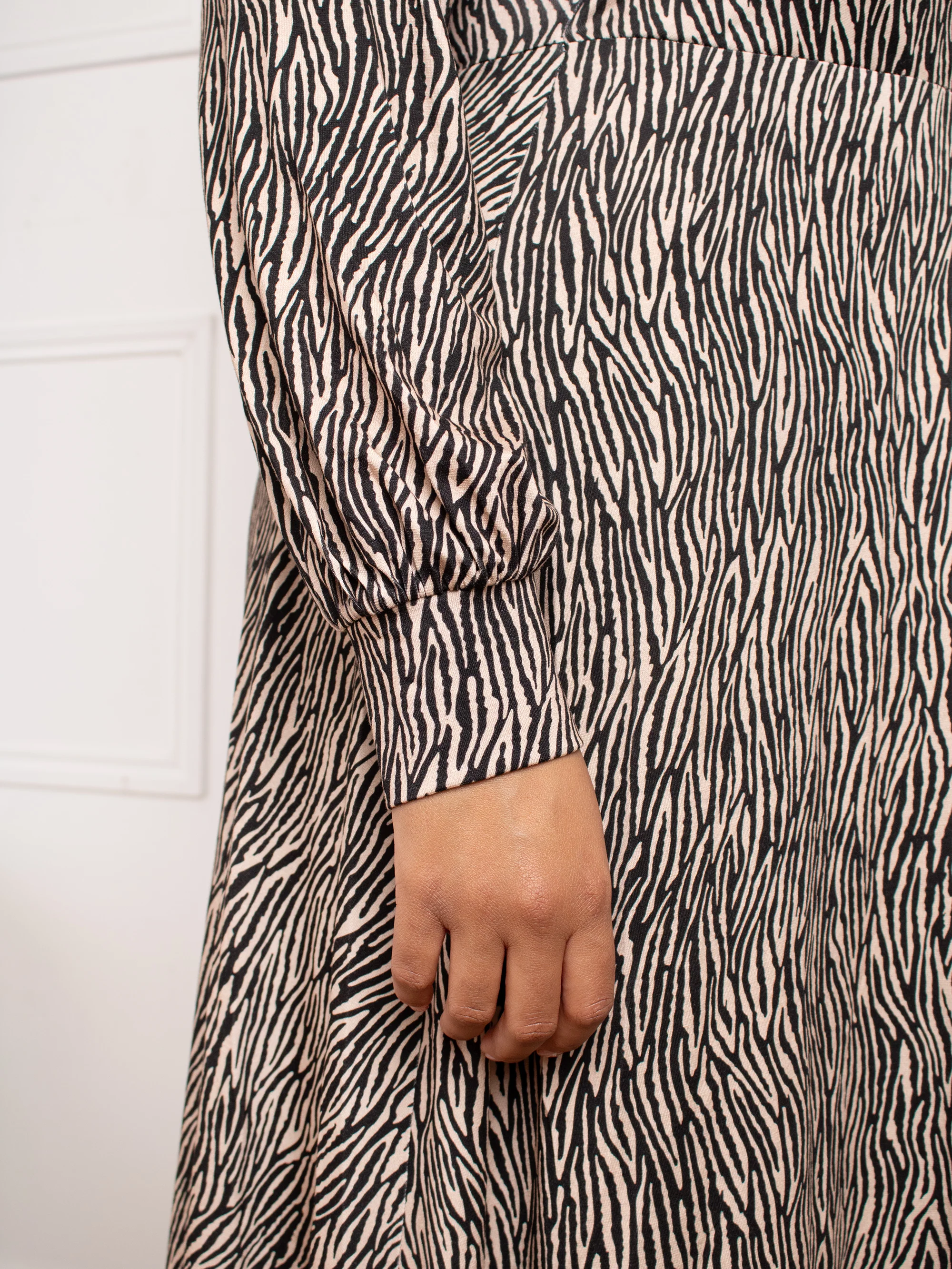 Petite Zebra Wrap Dress With Blouson Sleeves - Image 5