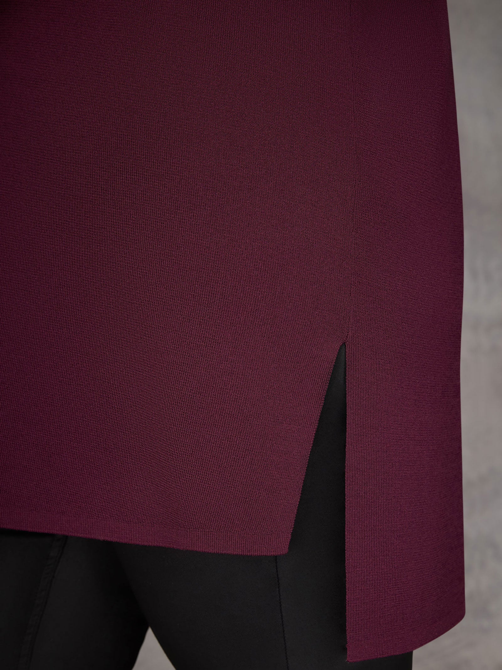 Plum Ribbed Detail V-Neck Knit Tunic - Image 4