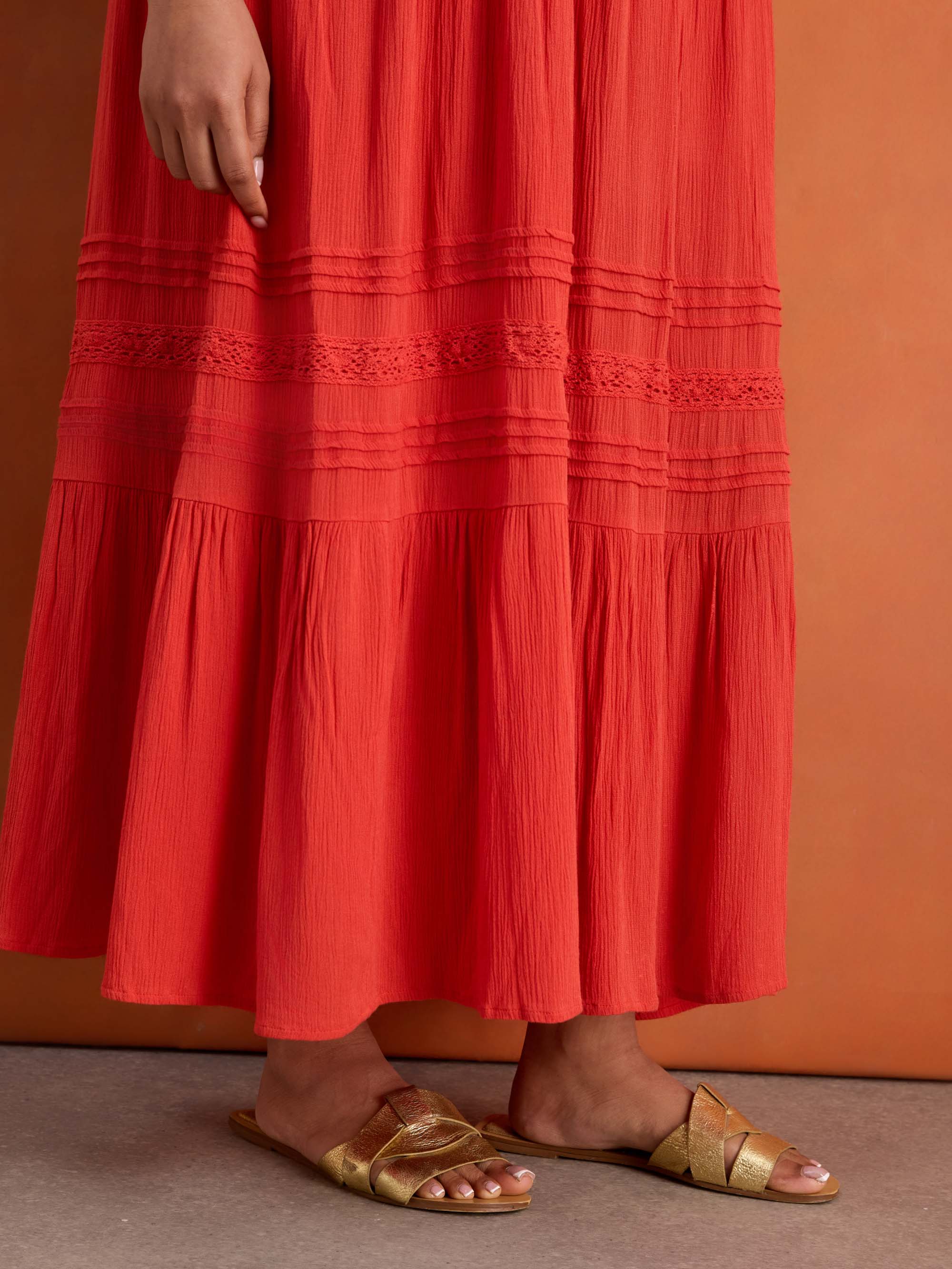Red Crinkle Pintuck Lace Trim Midaxi Dress - Image 4