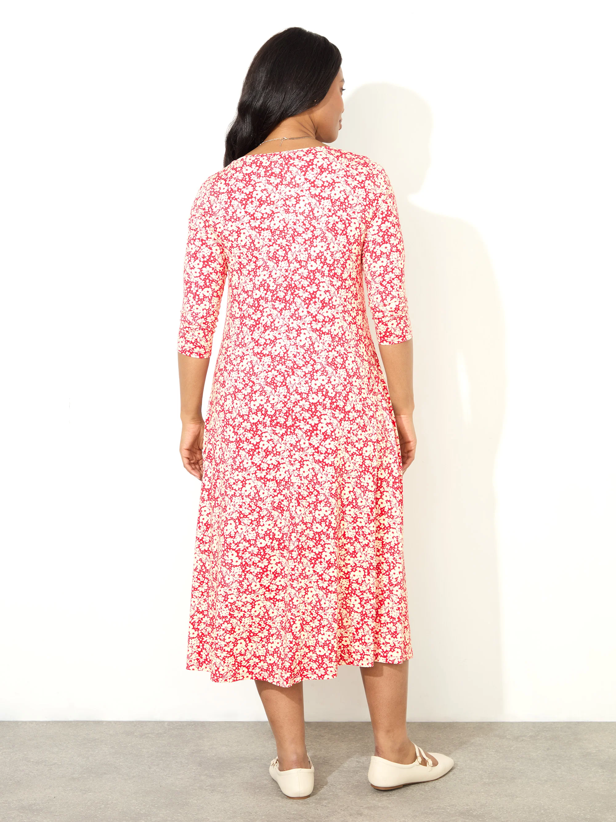 Red Ditsy Print Jersey Ruched Front Dress - Image 5