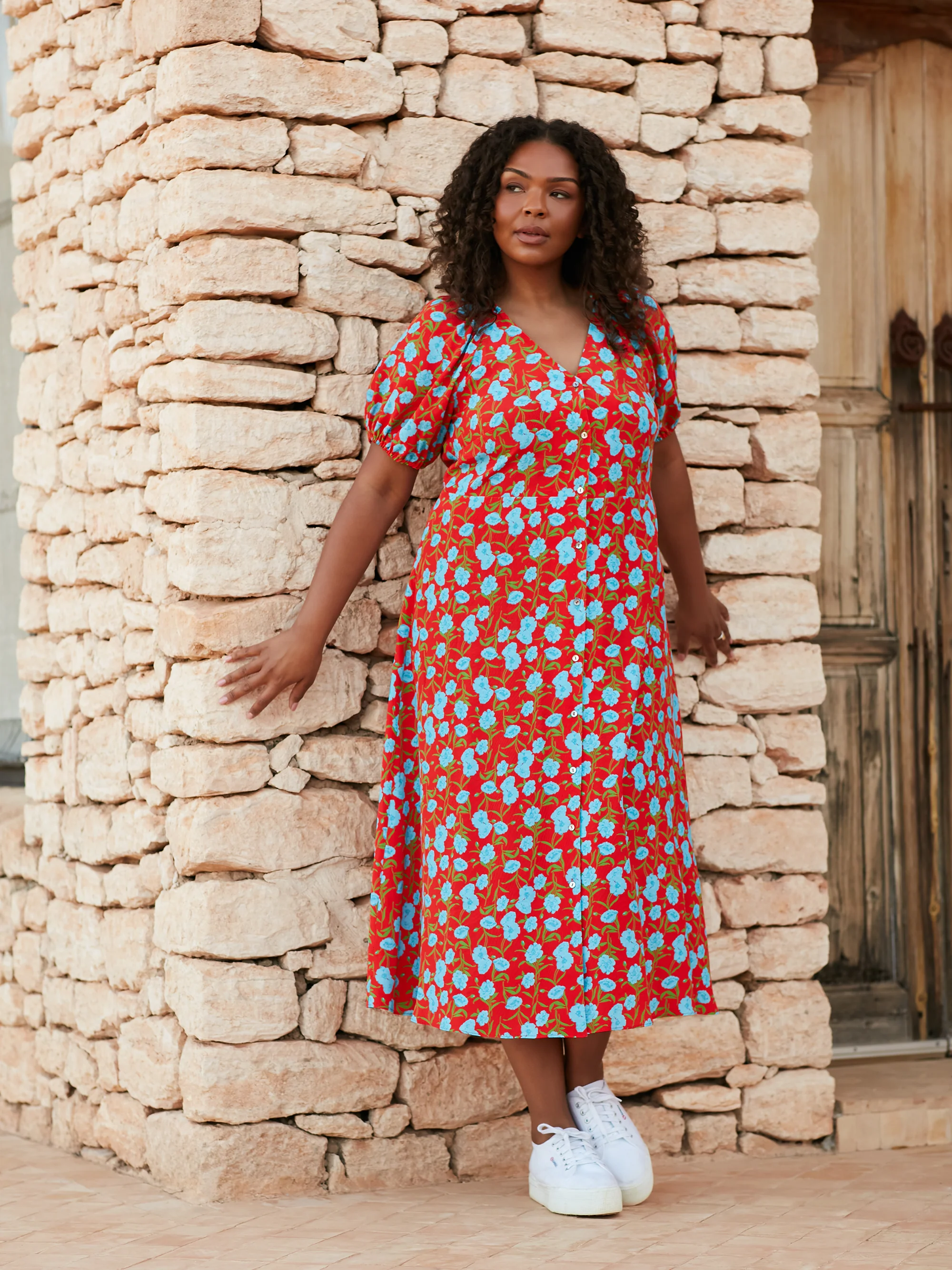Red Floral Shirred Shoulder Midi Dress - Image 2
