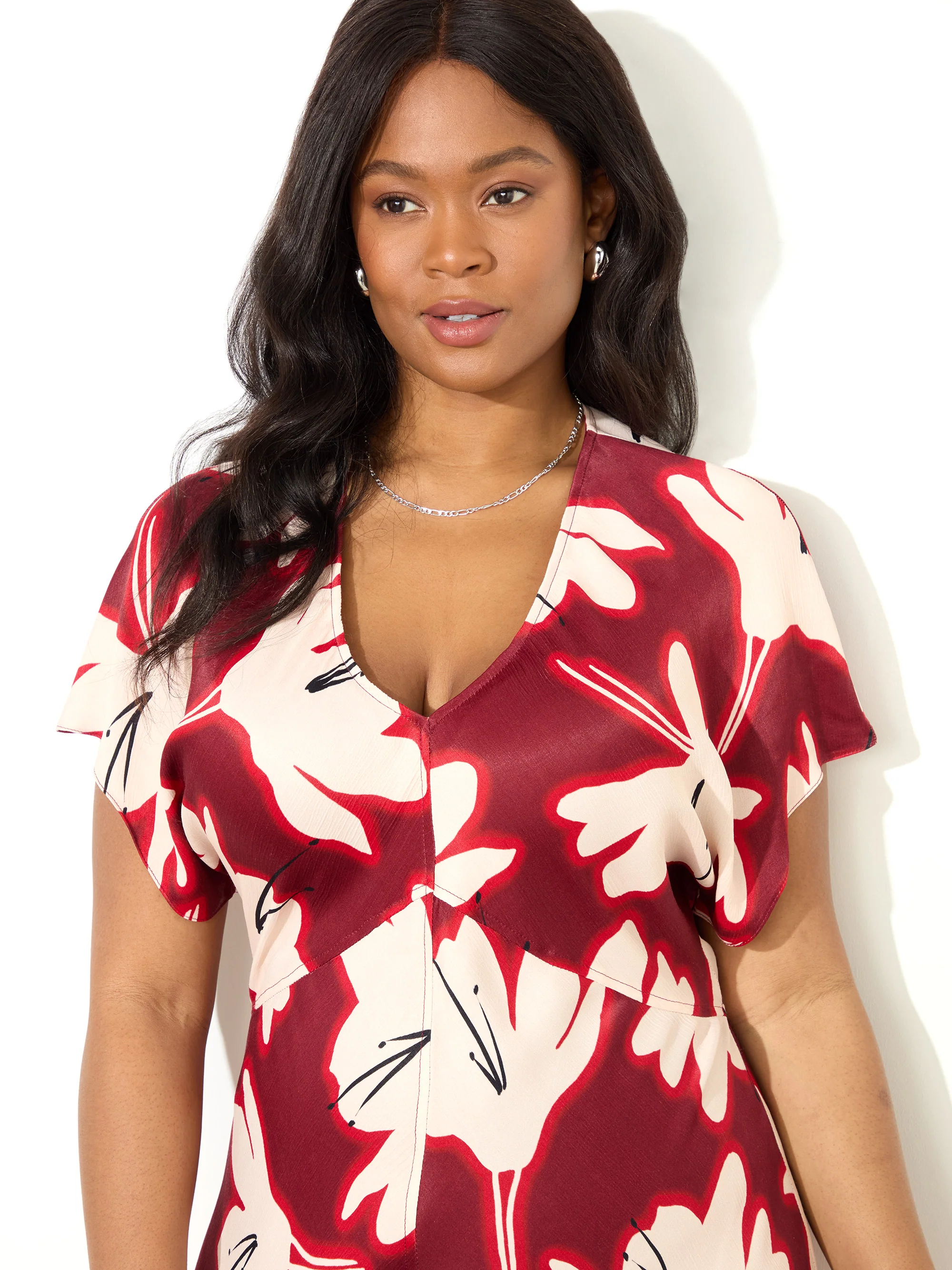 Red Floral V Neck Maxi Dress - Image 4