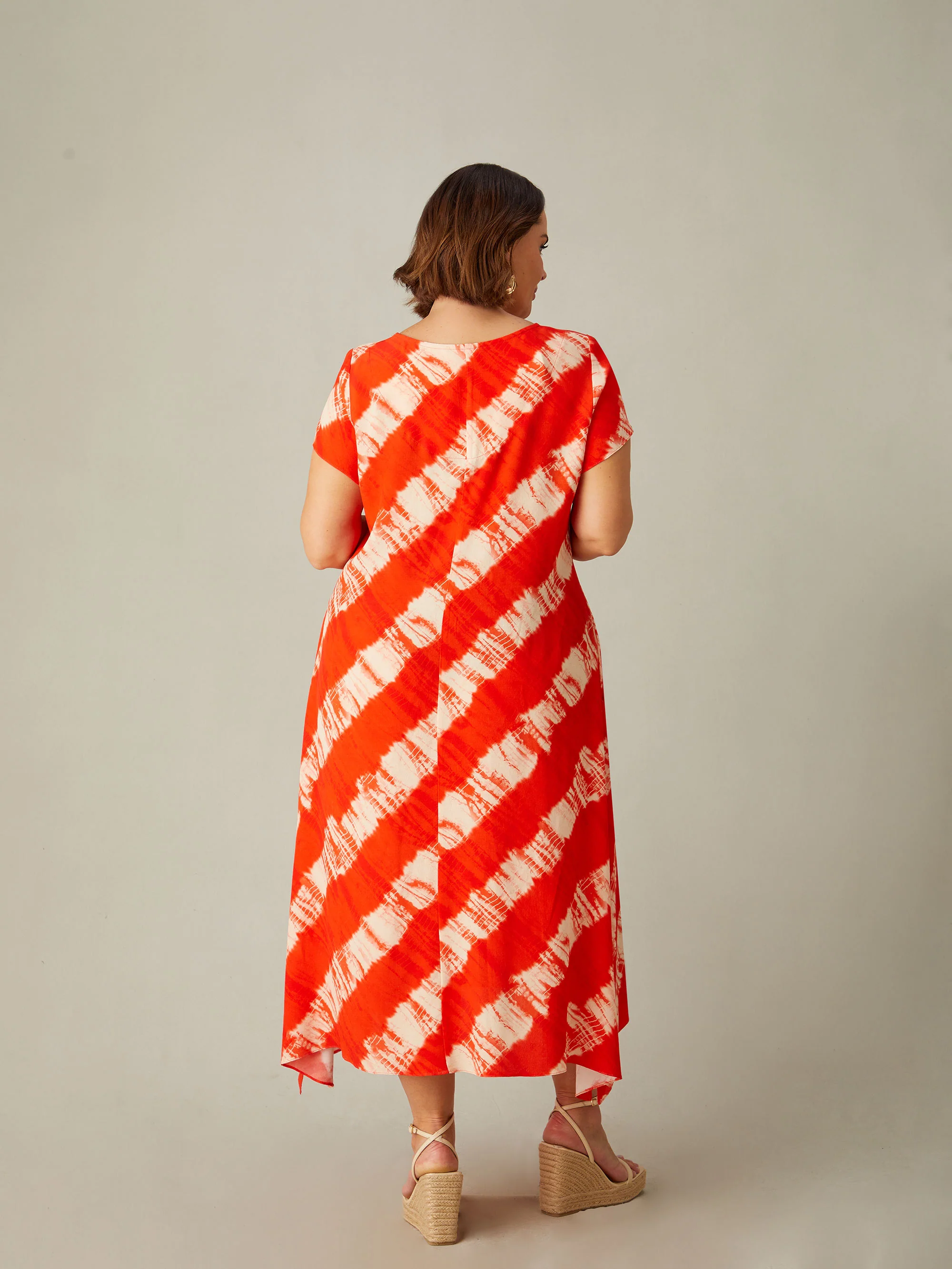 Red Tie Dye Hanky Hem Midi T-Shirt Dress - Image 7