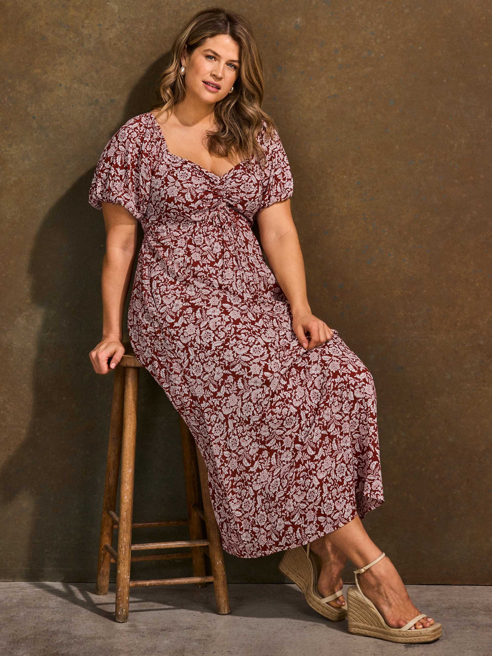 Rust Floral Print Crinkle Puff Sleeve Midaxi Dress - Image 4