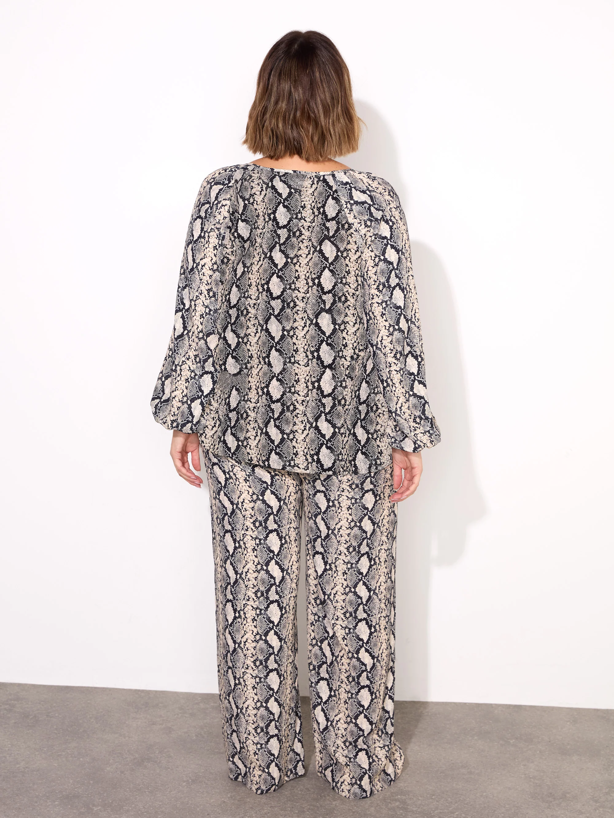 Snake Print Drawstring Wide Leg Trouser - Image 4