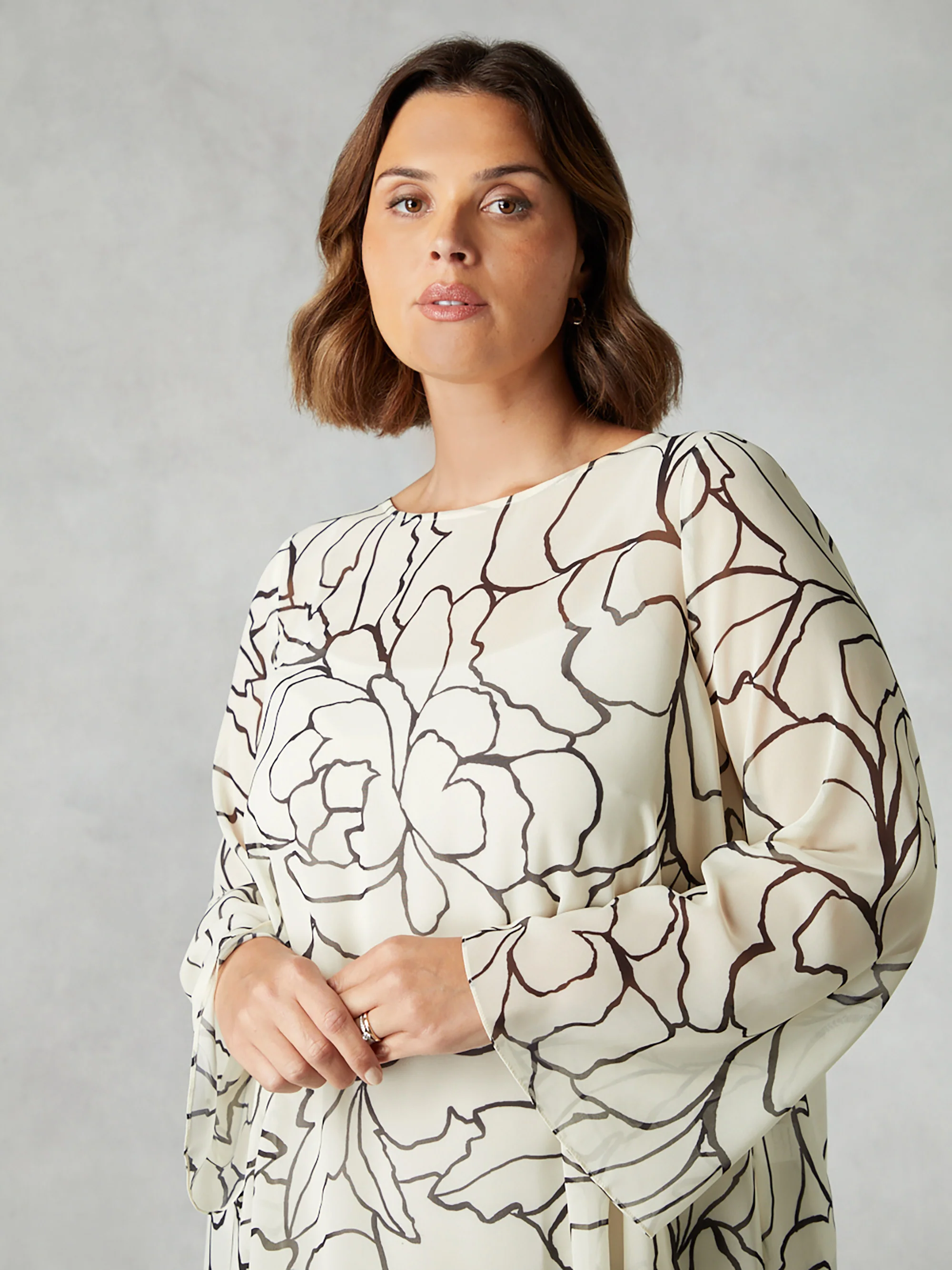 Stone Floral Print Chiffon Asymmetric Top - Image 3