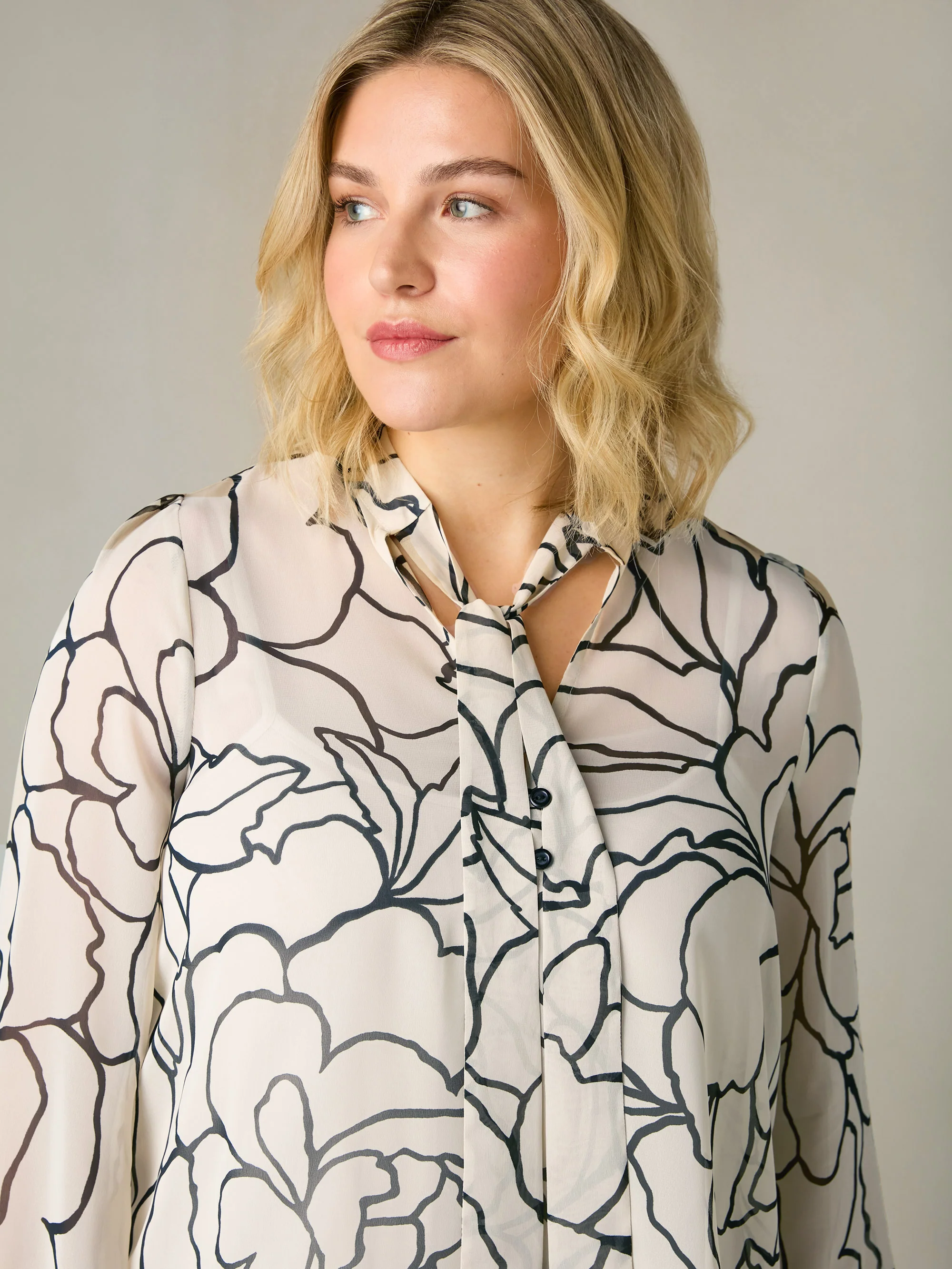 Stone Floral Print Chiffon Tie Neck Blouse - Image 5