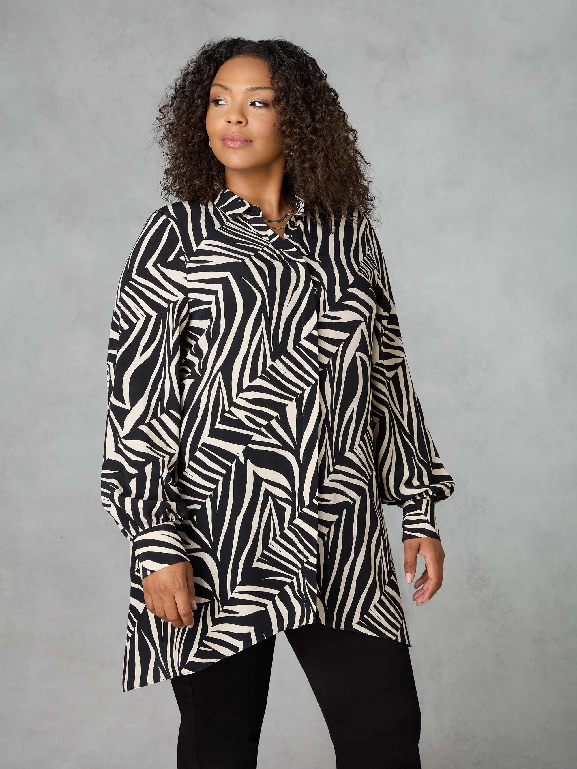 Stone Linear Print Hanky Hem Shirt - Image 2