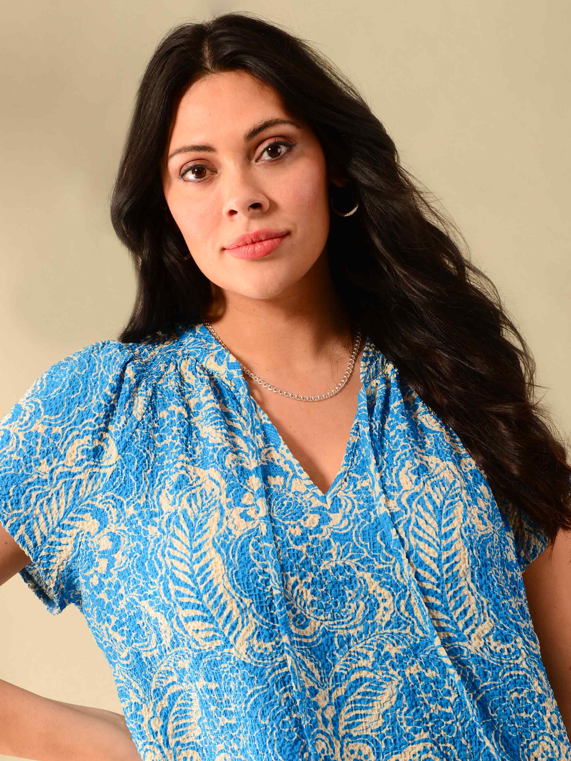 Textured Blue & Ivory Printed Shirred Neck Blouse - Image 3