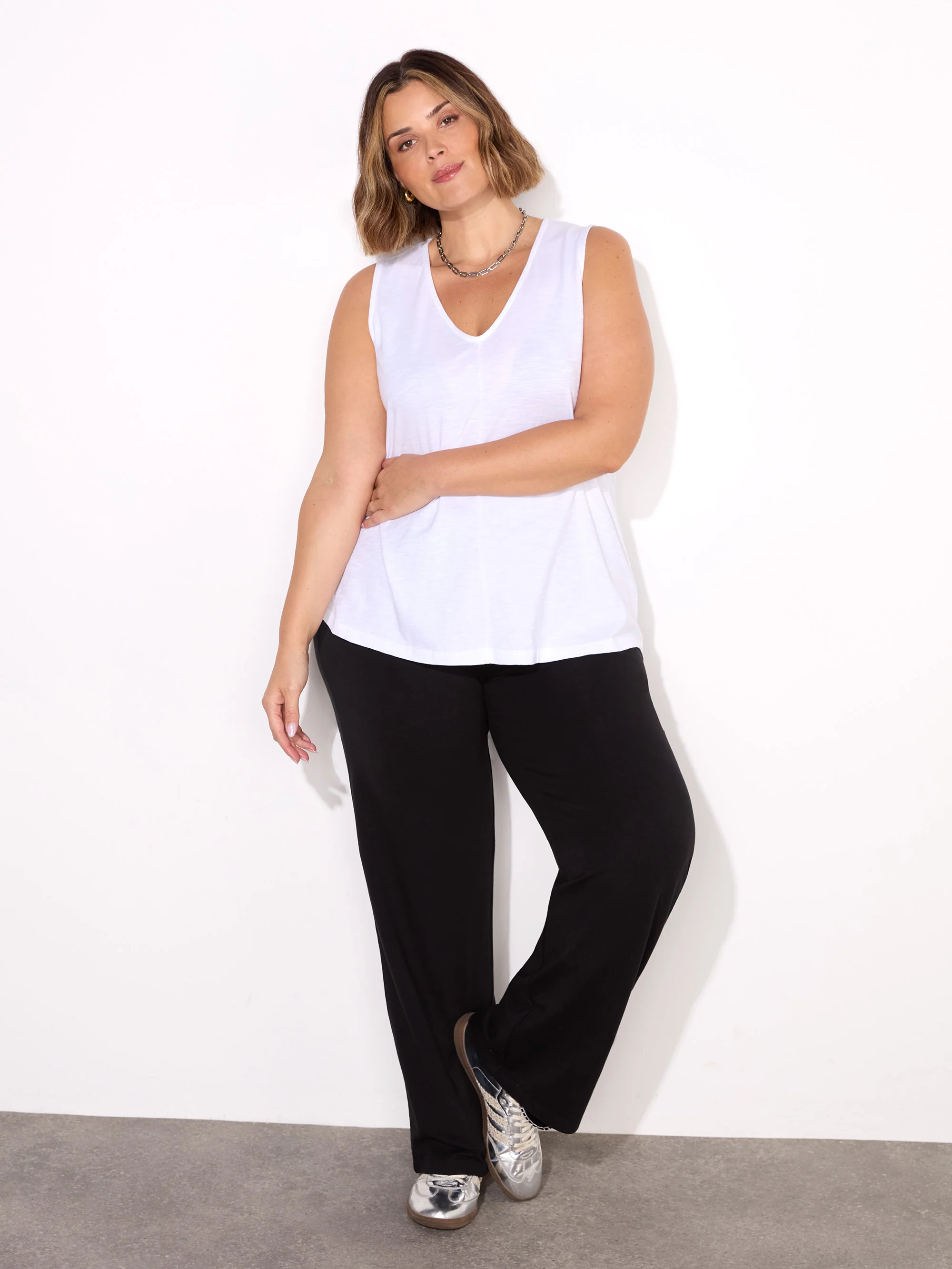 White Cotton Slub V-Neck Vest - Image 4