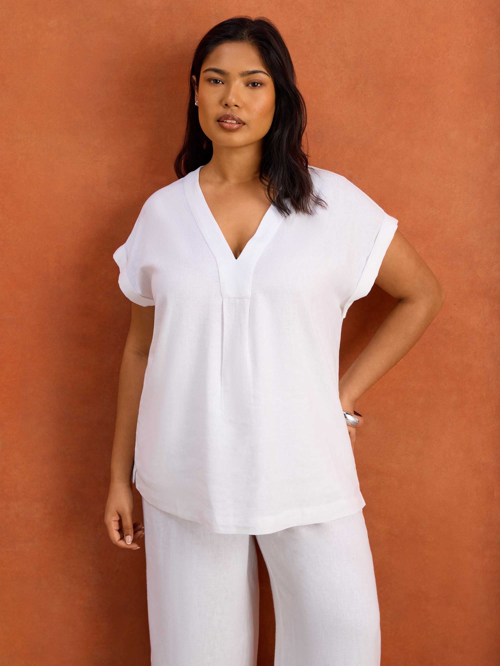 White Linen Blend Drawstring Cropped Trousers - Image 3